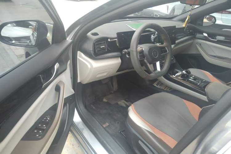 Used BYD Qin PLUS 2023 Champion Edition DM-i 55KM Leading Model Driver Seat