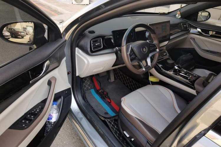 Used BYD Qin PLUS 2023 Champion Edition DM-i 120KM Excellence Model Driver Seat