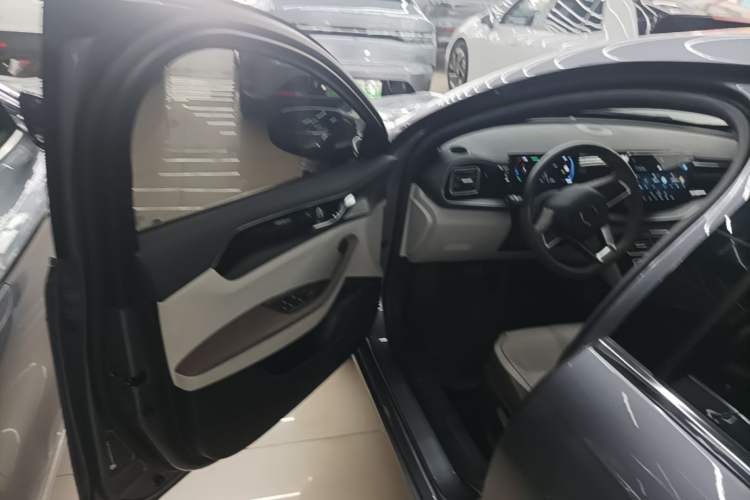 Used BYD Qin PLUS 2023 Champion Edition DM-i 120KM Leading Model Driver Seat