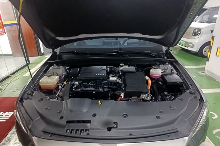 Used BYD Qin PLUS 2023 Champion Edition DM-i 55KM Leading Model Engine Bay