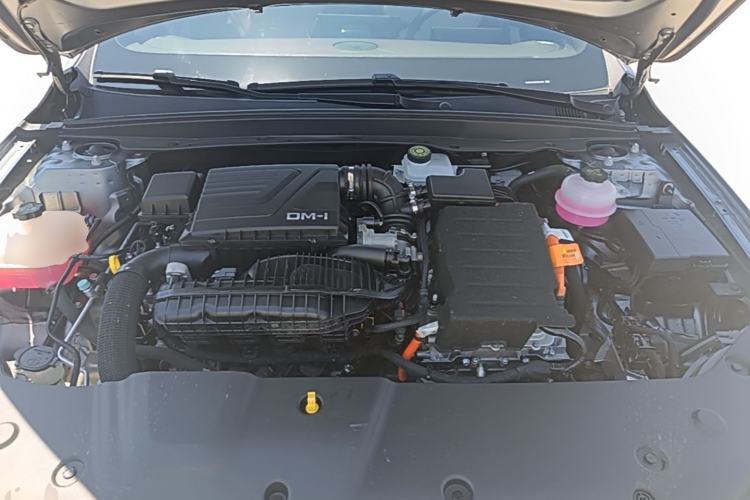 Used BYD Qin PLUS 2023 Champion Edition DM-i 120KM Leading Model Engine Bay