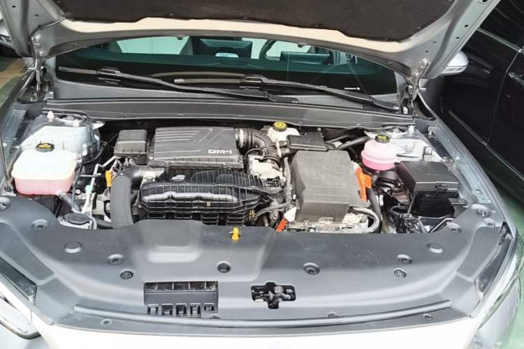Used BYD Qin PLUS 2023 Champion Edition DM-i 55KM Leading Model Engine Bay