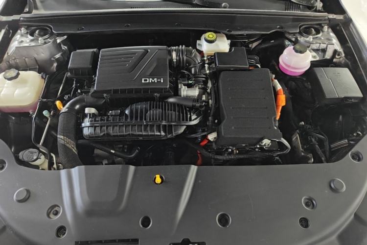 Used BYD Qin PLUS 2023 Champion Edition DM-i 55KM Leading Model Engine Bay