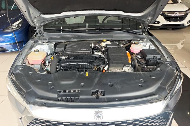 Used BYD Qin PLUS 2023 Champion Edition DM-i 120KM Leading Model Engine Bay