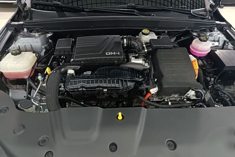 Used BYD Qin PLUS 2023 Champion Edition DM-i 55KM Leading Model Engine Bay