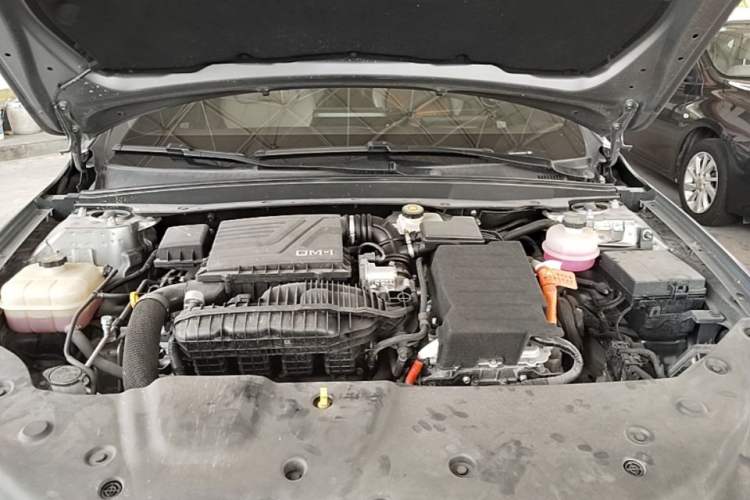 Used BYD Qin PLUS 2023 Champion Edition DM-i 55KM Leading Model Engine Bay