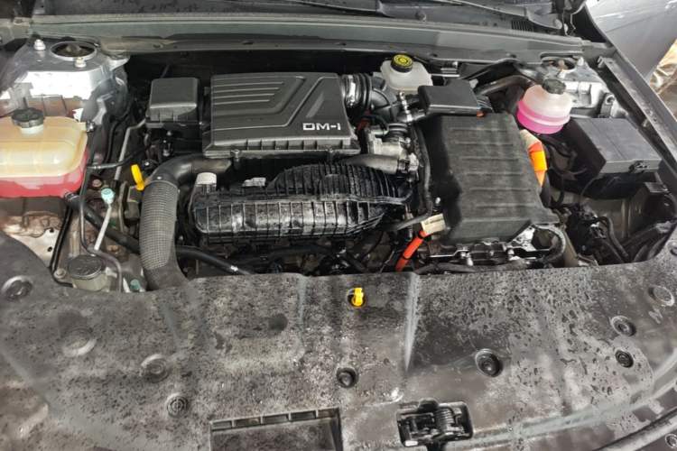 Used BYD Qin PLUS 2023 Champion Edition DM-i 55KM Leading Model Engine Bay