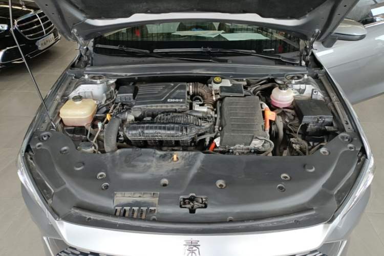 Used BYD Qin PLUS 2023 Champion Edition DM-i 55KM Leading Model Engine Bay