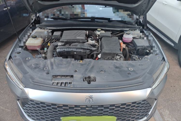 Used BYD Qin PLUS 2023 Champion Edition DM-i 120KM Beyond Model Engine Bay