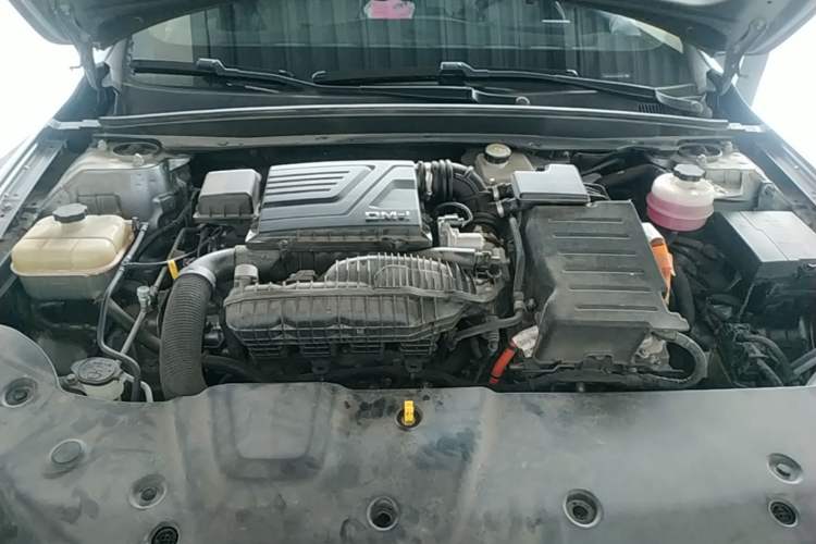 Used BYD Qin PLUS 2023 Champion Edition DM-i 55KM Leading Model Engine Bay