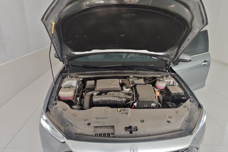 Used BYD Qin PLUS 2023 Champion Edition DM-i 120KM Leading Model Engine Bay