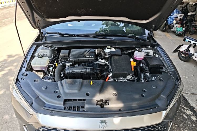 Used BYD Qin PLUS 2023 Champion Edition DM-i 55KM Leading Model Engine Bay