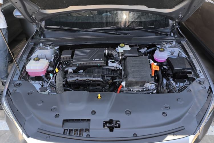 Used BYD Qin PLUS 2023 Champion Edition DM-i 55KM Leading Model Engine Bay
