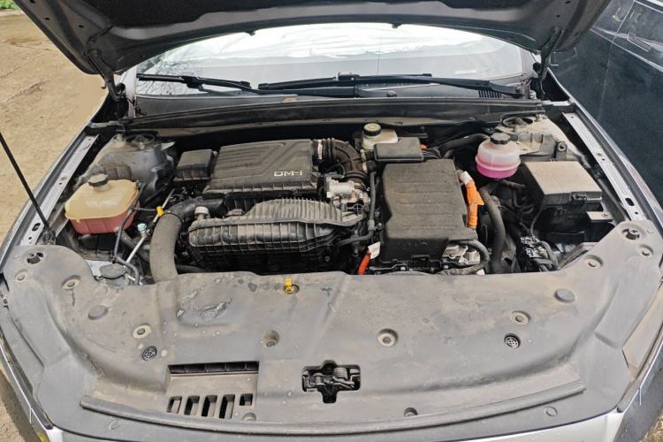 Used BYD Qin PLUS 2023 Champion Edition DM-i 55KM Leading Model Engine Bay