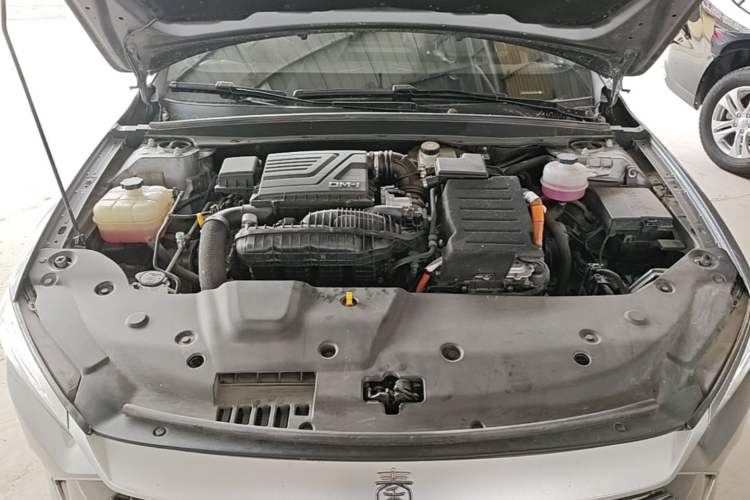 Used BYD Qin PLUS 2023 Champion Edition DM-i 120KM Leading Model Engine Bay