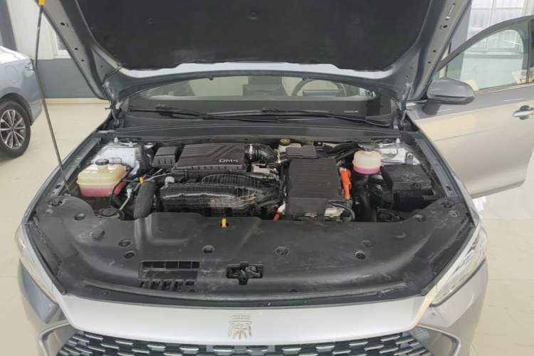 Used BYD Qin PLUS 2023 Champion Edition DM-i 55KM Leading Model Engine Bay