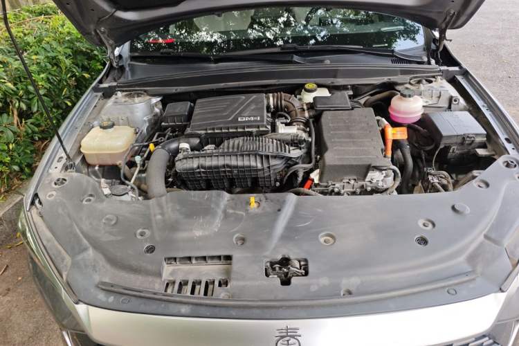 Used BYD Qin PLUS 2023 Champion Edition DM-i 55KM Leading Model Engine Bay
