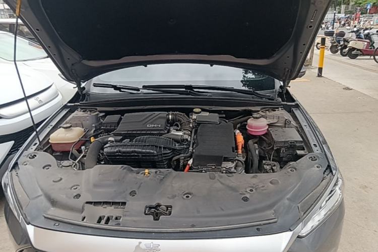 Used BYD Qin PLUS 2023 Champion Edition DM-i 55KM Superior Model Engine Bay
