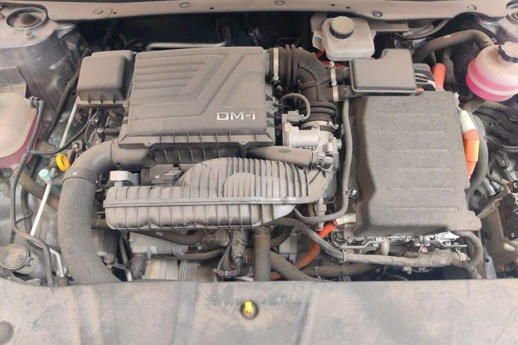 Used BYD Qin PLUS 2023 Champion Edition DM-i 55KM Leading Model Engine Bay
