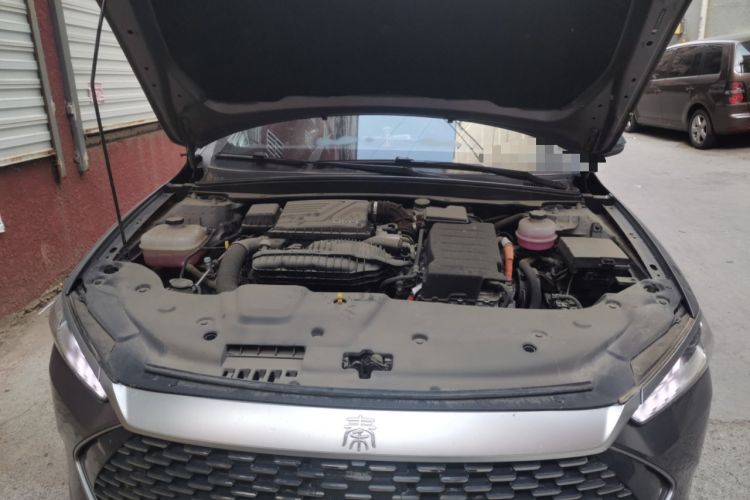 Used BYD Qin PLUS 2023 Champion Edition DM-i 120KM Leading Model Engine Bay