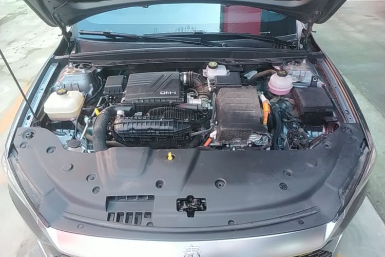 Used BYD Qin PLUS 2023 Champion Edition DM-i 120KM Leading Model Engine Bay