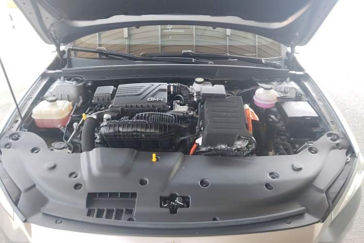 Used BYD Qin PLUS 2023 Champion Edition DM-i 120KM Leading Model Engine Bay