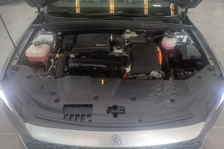 Used BYD Qin PLUS 2023 Champion Edition DM-i 120KM Excellence Model Engine Bay