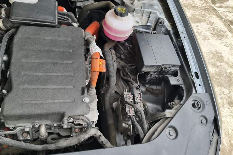 Used BYD Qin PLUS 2023 Champion Edition DM-i 120KM Excellence Model Engine Bay Left