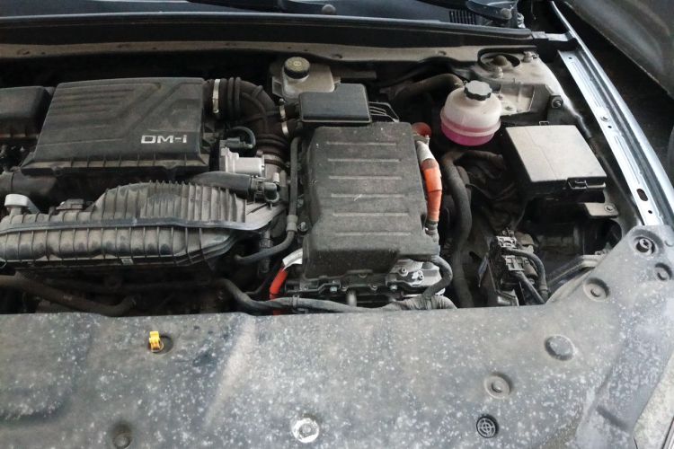 Used BYD Qin PLUS 2023 Champion Edition DM-i 55KM Leading Model Engine Bay Left