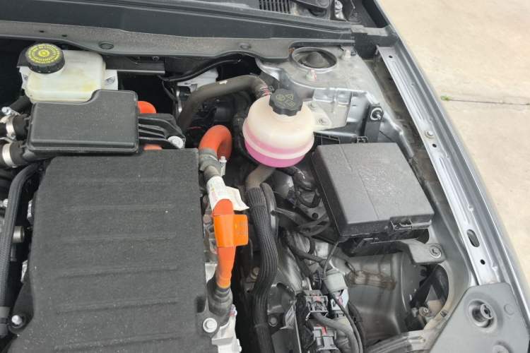 Used BYD Qin PLUS 2023 Champion Edition DM-i 55KM Superior Model Engine Bay Left