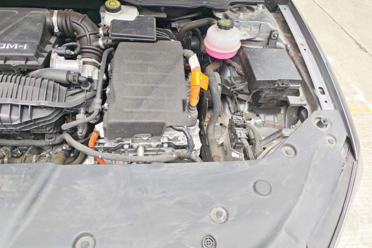 Used BYD Qin PLUS 2023 Champion Edition DM-i 120KM Beyond Model Engine Bay Left