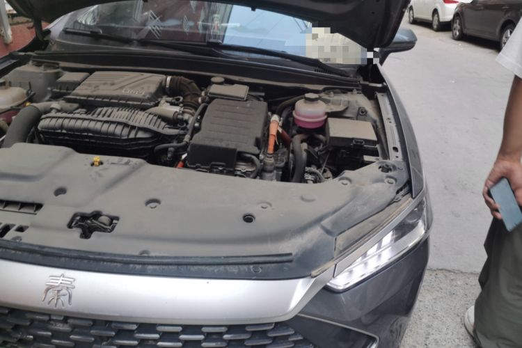 Used BYD Qin PLUS 2023 Champion Edition DM-i 120KM Leading Model Engine Bay Left