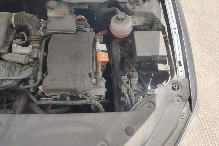 Used BYD Qin PLUS 2023 Champion Edition DM-i 120KM Beyond Model Engine Bay Left