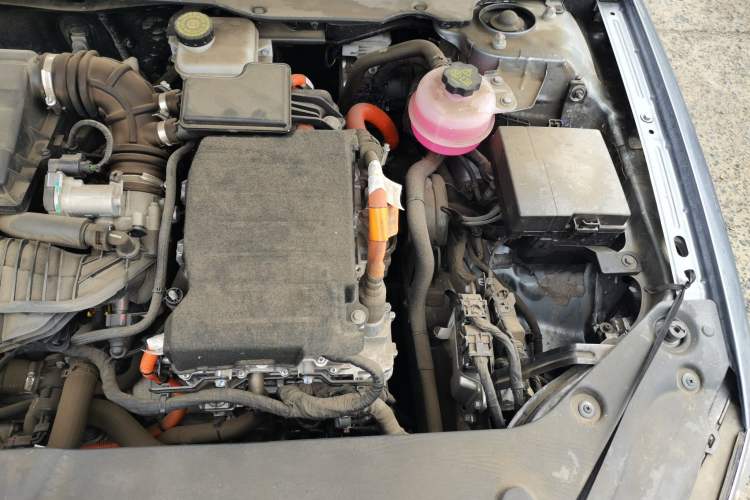 Used BYD Qin PLUS 2023 Champion Edition DM-i 120KM Leading Model Engine Bay Left