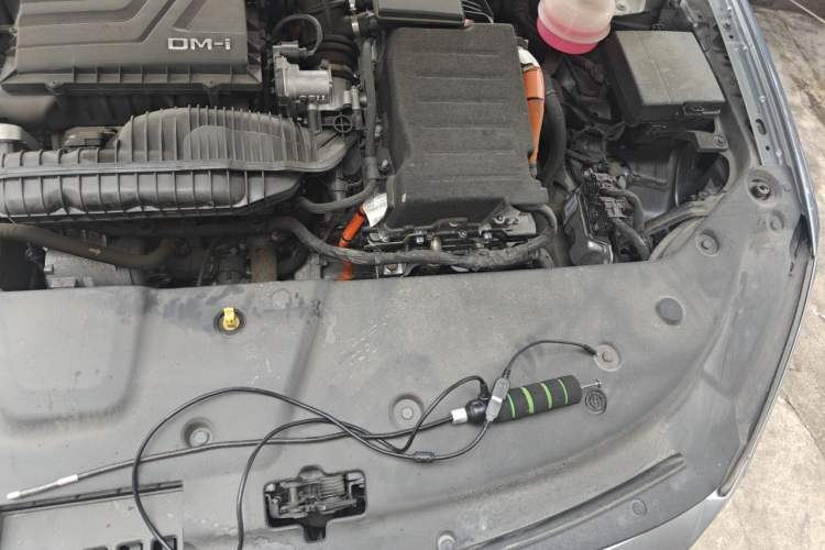 Used BYD Qin PLUS 2023 Champion Edition DM-i 55KM Leading Model Engine Bay Left