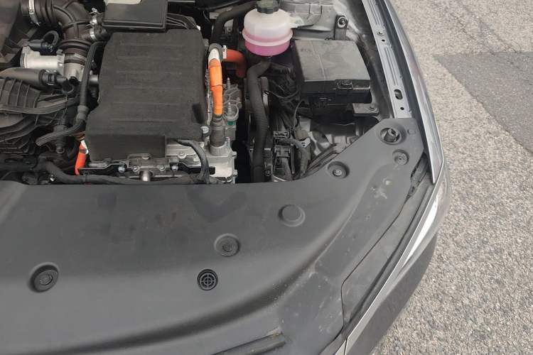 Used BYD Qin PLUS 2023 Champion Edition DM-i 120KM Leading Model Engine Bay Left