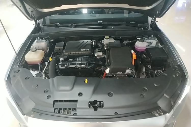 Used BYD Qin PLUS 2023 Champion Edition DM-i 55KM Leading Model Engine Bay