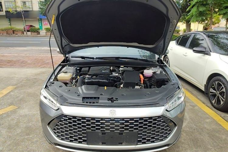 Used BYD Qin PLUS 2023 Champion Edition DM-i 55KM Leading Model Engine Bay