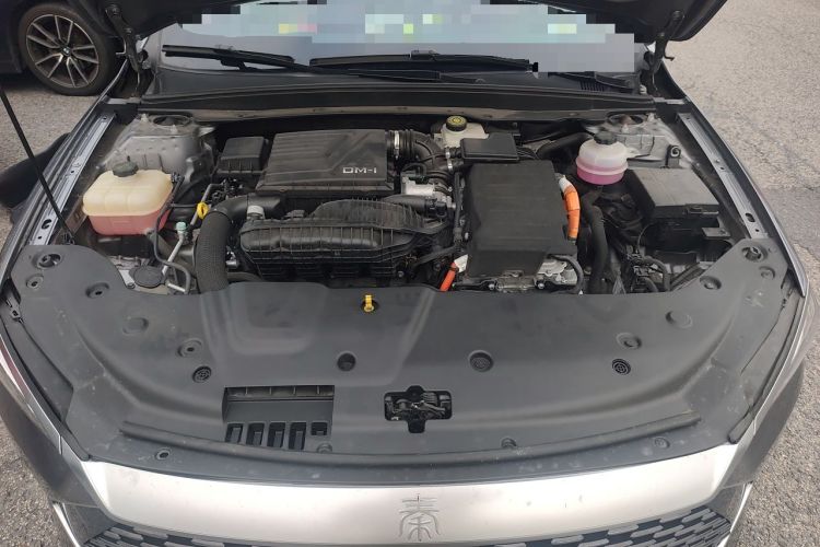 Used BYD Qin PLUS 2023 Champion Edition DM-i 120KM Leading Model Engine Bay