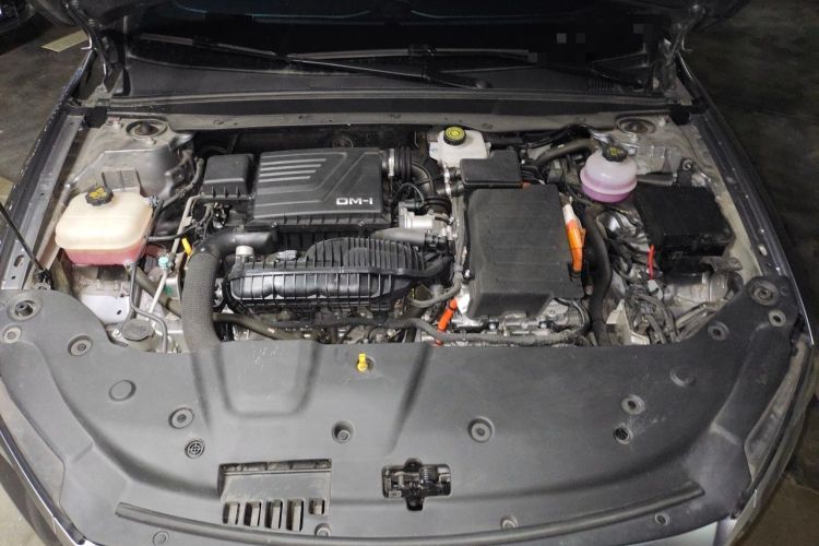 Used BYD Qin PLUS 2023 Champion Edition DM-i 120KM Beyond Model Engine Bay