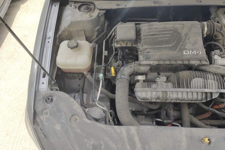 Used BYD Qin PLUS 2023 Champion Edition DM-i 120KM Beyond Model Engine Bay Right