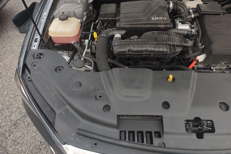 Used BYD Qin PLUS 2023 Champion Edition DM-i 120KM Leading Model Engine Bay Right