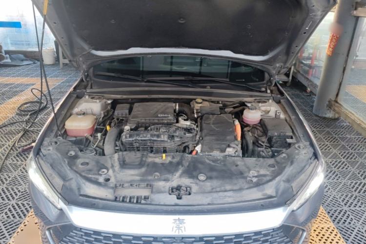 Used BYD Qin PLUS 2023 Champion Edition DM-i 120KM Beyond Model Engine Bay