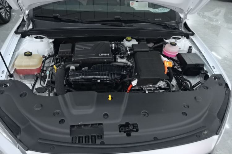 Used BYD Qin PLUS 2023 Champion Edition DM-i 55KM Leading Model Engine Bay