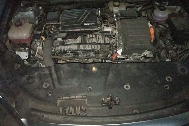 Used BYD Qin PLUS 2023 Champion Edition DM-i 120KM Leading Model Engine Bay