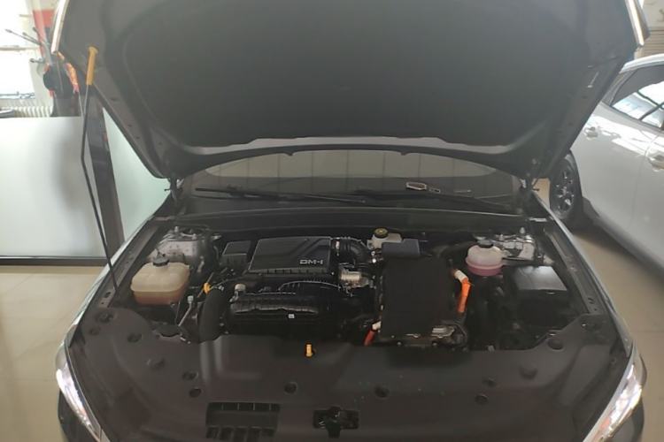 Used BYD Qin PLUS 2023 Champion Edition DM-i 55KM Leading Model Engine Bay