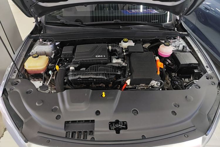Used BYD Qin PLUS 2023 Champion Edition DM-i 55KM Leading Model Engine Bay
