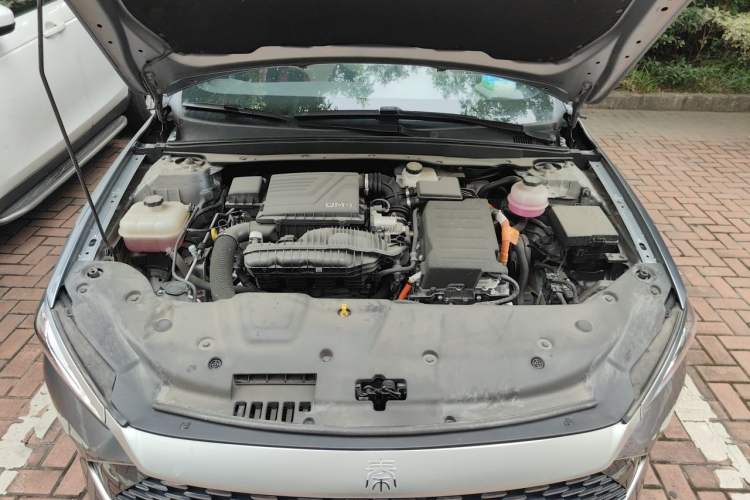 Used BYD Qin PLUS 2023 Champion Edition DM-i 55KM Leading Model Engine Bay
