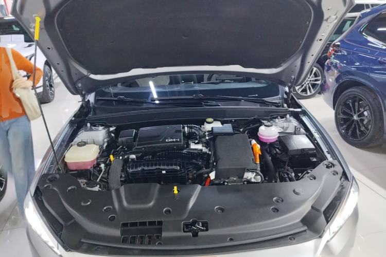 Used BYD Qin PLUS 2023 Champion Edition DM-i 120KM Excellence Model Engine Bay