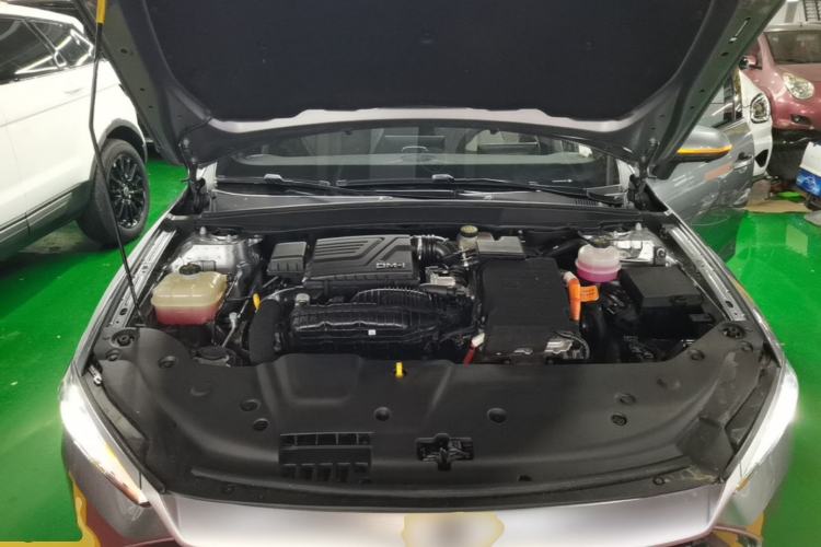 Used BYD Qin PLUS 2023 Champion Edition DM-i 55KM Superior Model Engine Bay
